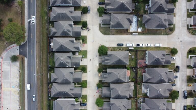Houston Texas suburban neighborhood homes for buyers in Harris County